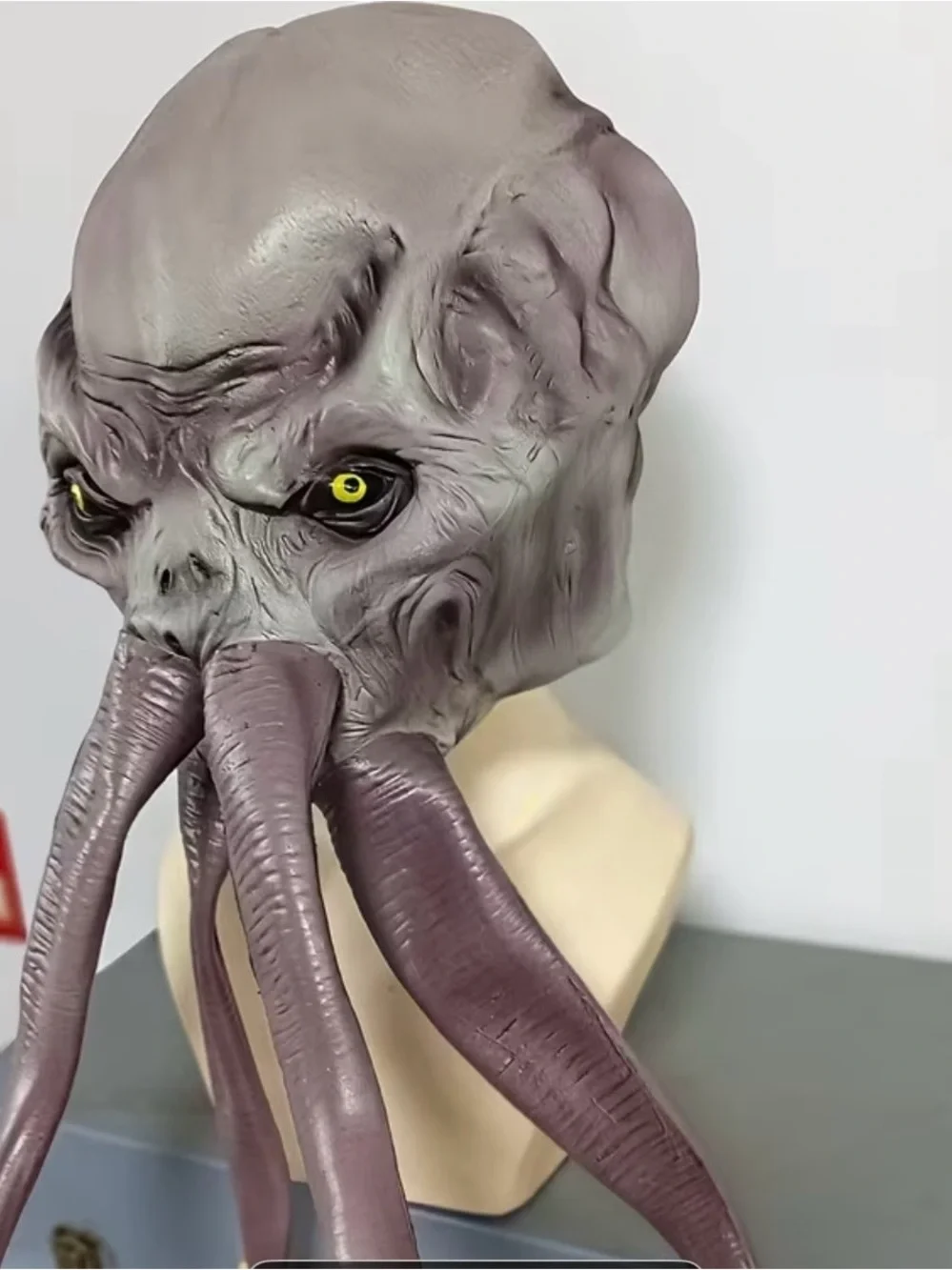 Grey Alien Octopus Mask for Reptile-Themed Costumes
